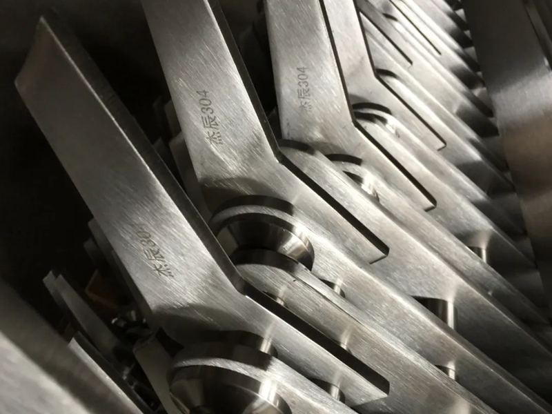 杰辰五金 | 無奮斗，不青春。